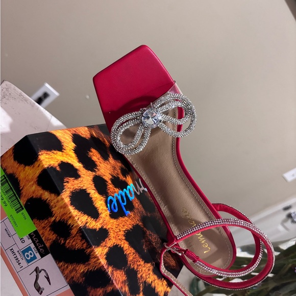 Red Heels - Picture 2 of 3